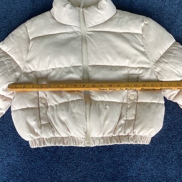 PrettyLittleThing Cream Cropped Puffer Jacket - sz 4 - Picture 4 of 7